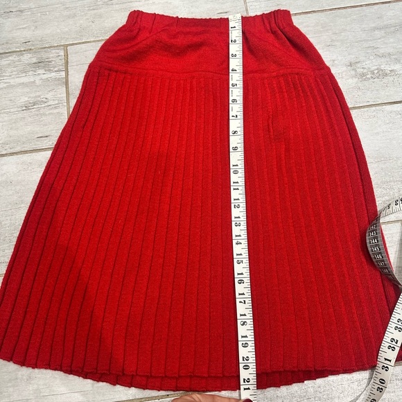 Giorgio Red Pleated Skirt – Size S - Picture 2 of 5